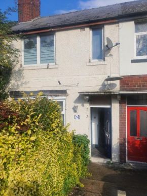 Double bed rooms in Meadowhall, Tinsley